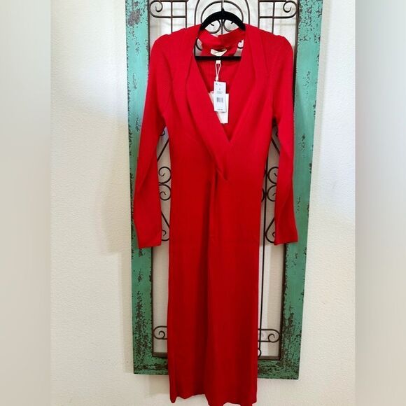 Adrianne Landau red sweater dress. Very flattering hugs the curves. LG - Picture 3 of 10